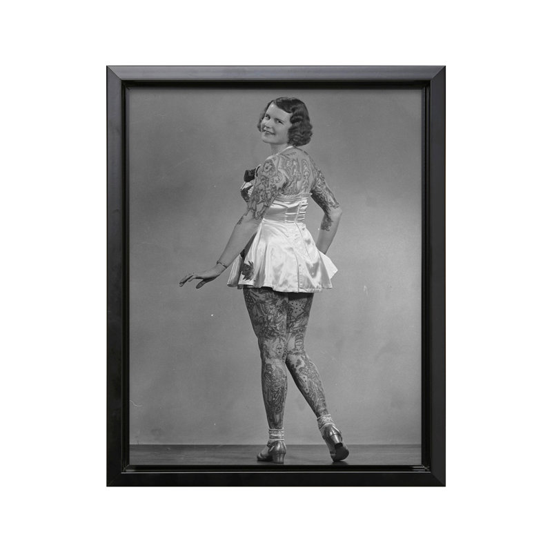 Vénus tatouée, Black Framed, Canvas, 11"H x 14"W