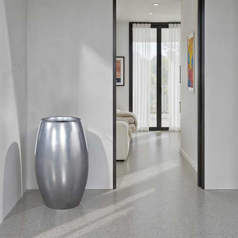 Pot à fleurs en résine Elonga, H 26 po x l 17 po x P 17 po, Aluminium poli