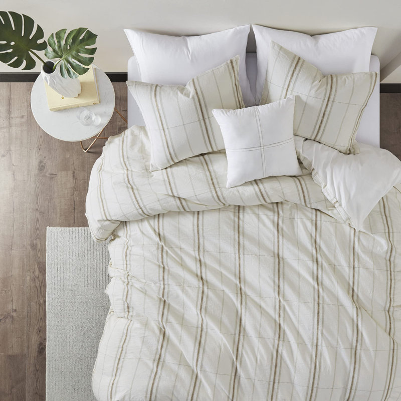 Striped Comforter, Full Comforter + 5 Additional Pieces