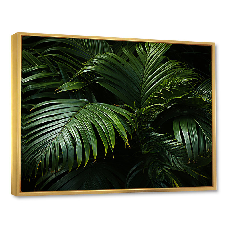 «Emerald Jungle Palm Leaves Embrace», reproduction sur toile, Cadre flottant doré, H 34 po x l 44 po x P 1,5 po