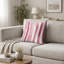 Coussin décoratif à rayures - Coussin à rayures roses-125946346