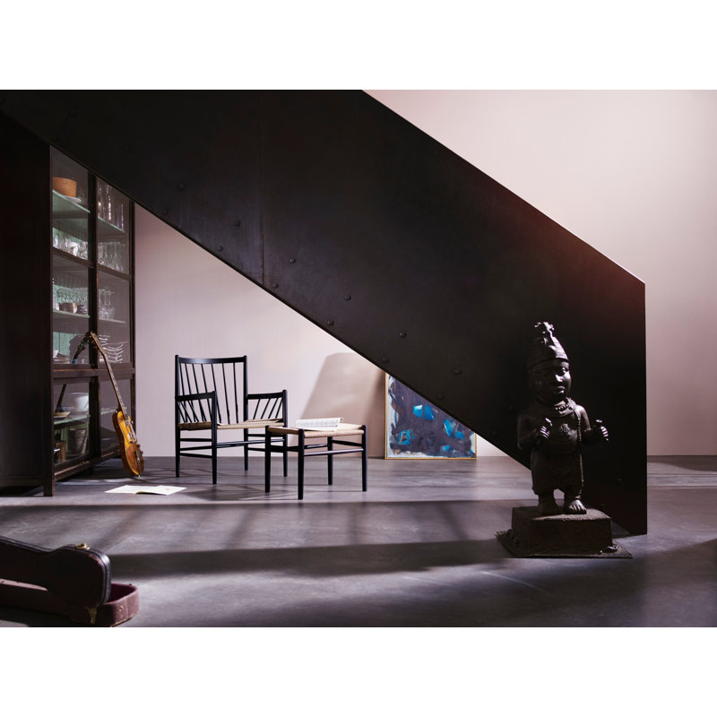 J82 Armchair, Jet Black