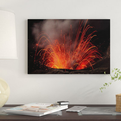 « strombolianing of mount, tengger caldera, java, indonésie iii », reproduction de photo sur toile