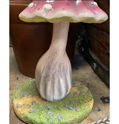 Small Dotted Mushroom Over Sized Statue