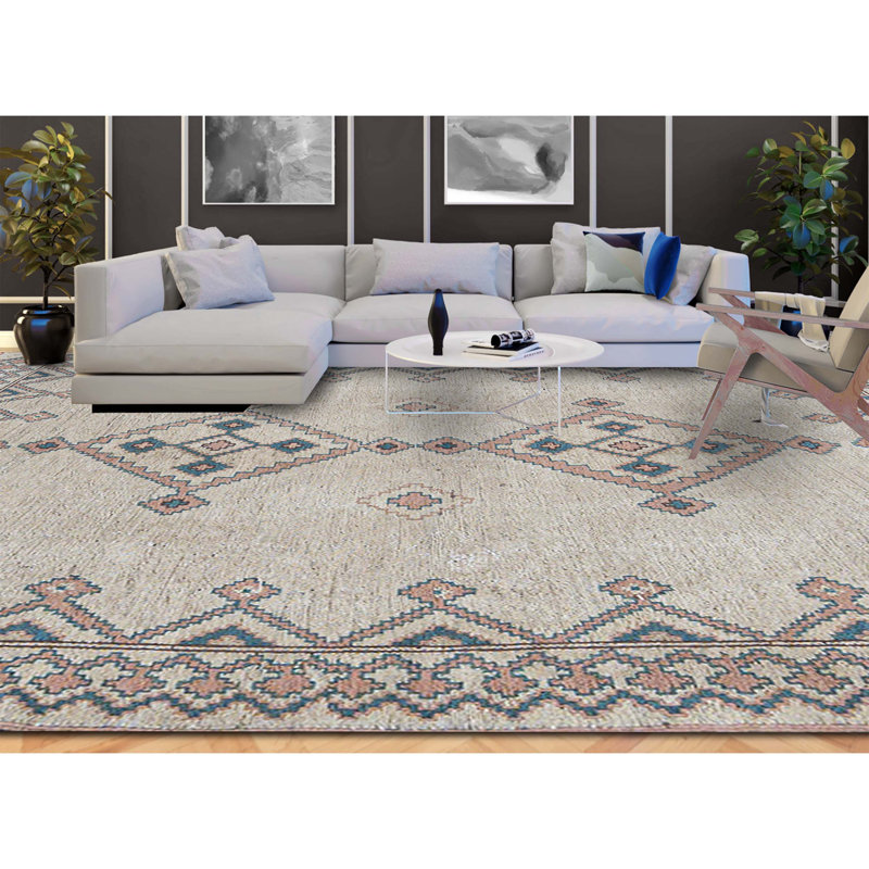 Hand-Knotted High-Quality Gray Area Rug