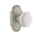 Cottage Plate with Waldorf White Milk Knob