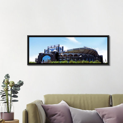 Stade de football dans une ville, Bank of America Stadium, Charlotte, Mecklenburg County, Caroline du Nord, États-Unis par Panoramic Images - Estampe numérique sur toile tendue avec châssis panoramique
