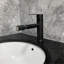 Robinet de lavabo de salle de bain noir mat avec poignée simple, bonde escamotable et trop-plein, aérateur pour économiser l'eau avec étanchéité, deux modes de pulvérisation, ajustement facile