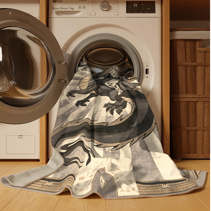 Tapis chic et luxueux lavable à la machine Brennan Dragon Rider Warrior, 3x5