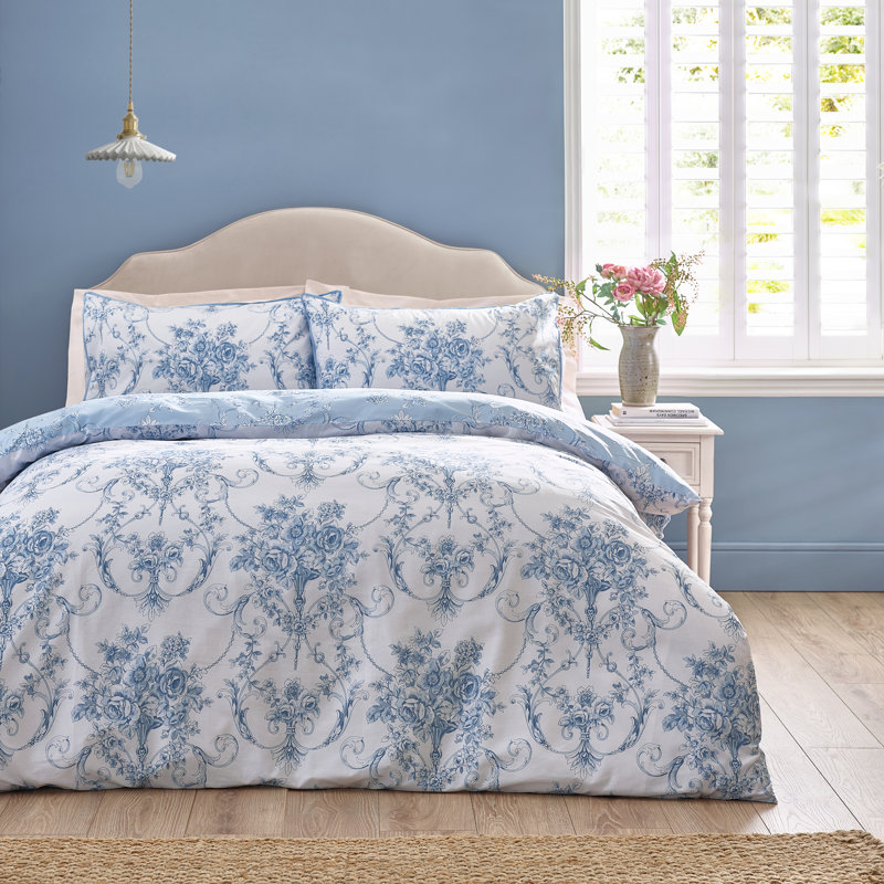 Antoinette Damask Reversible Duvet Cover Set, King