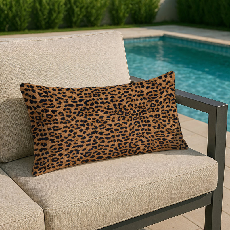 Coussin intérieur et extérieur Big Cats, Léopards beiges, Rectangulaire H 20 po x l 14 po