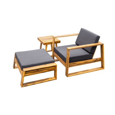 Chaise longue en bois près de la piscine - Chaise et table d'appoint - Coussins relaxant près du balcon de la piscine avec un confort durable