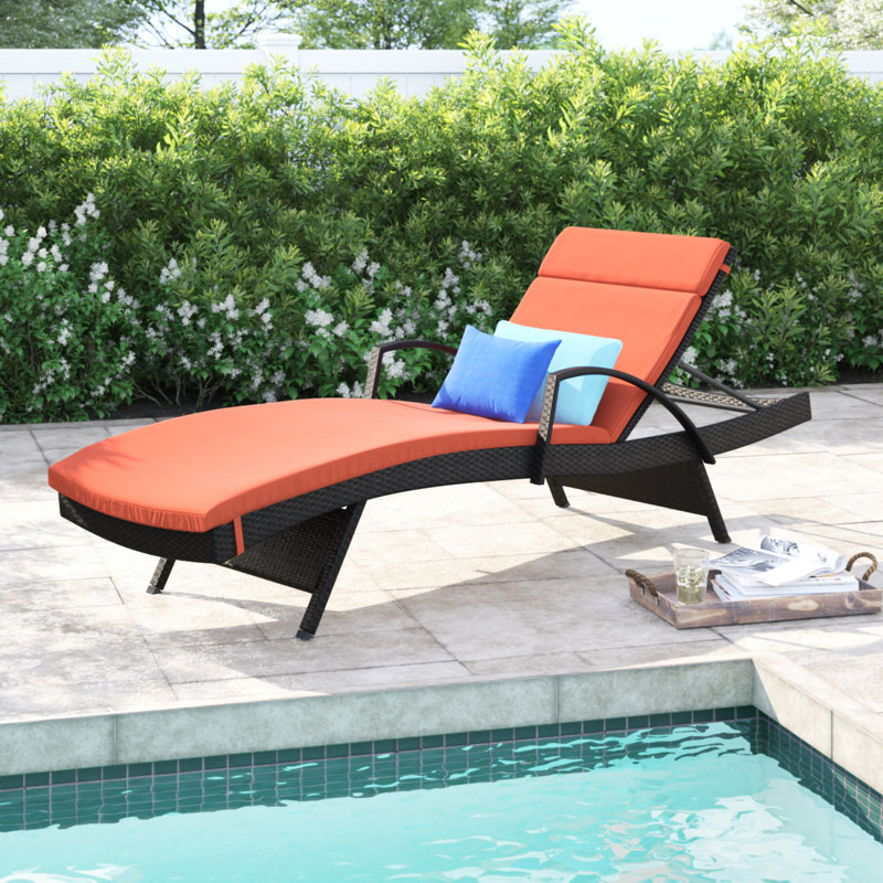 Chaise longue simple inclinable avec coussins 79,25 po Blaise, Orange