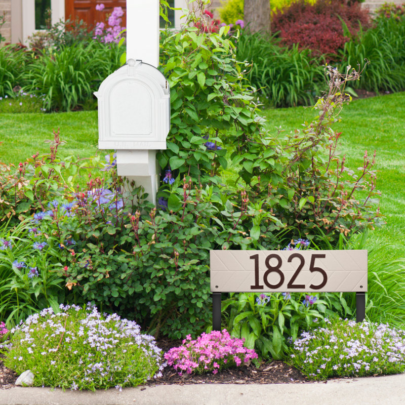 Mid-century Modern Herringbone Lawn, Coastal Clay, Yes