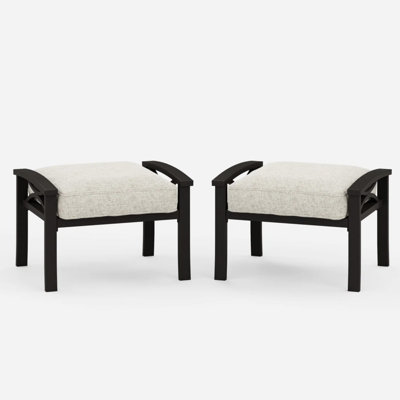 Deux repose-pieds en métal toutes saisons, d'une largeur de 26 pouces, d'une structure kaki et de coussins beiges, pour un décor intérieur de détente à l'extérieur, silhouette carrée moderne, 2 repose-pieds revêtus de rouille avec repose-pieds multifonctionnel
