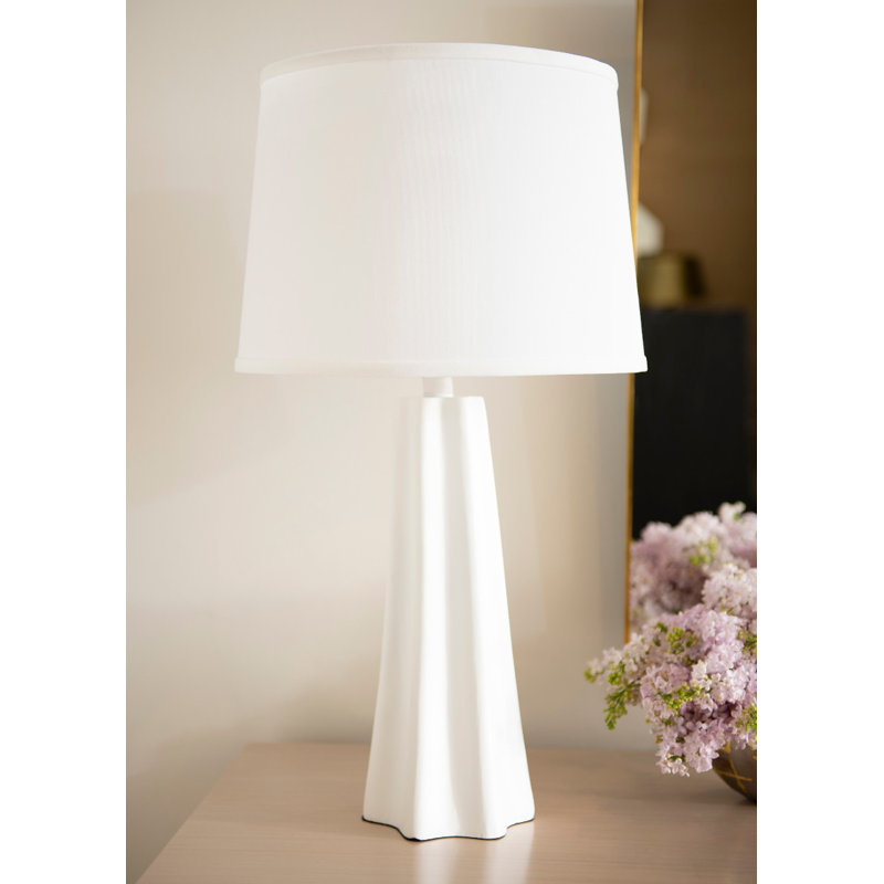 Estrella Table Lamp