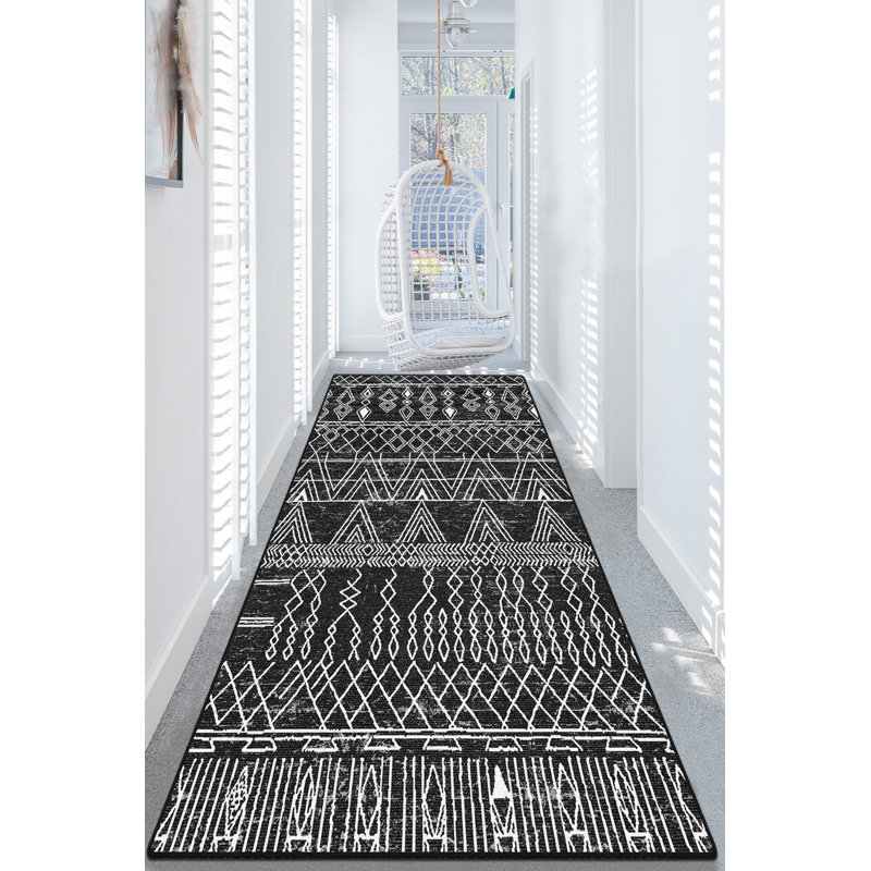 Tapis en polyester tissé à la machine Mcburney, Rectangle 4 pi 11 po x 6 pi 7 po