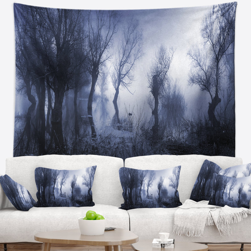 Tapisserie de paysage effrayant dans des tons sépia, H 50 po x l 60 po