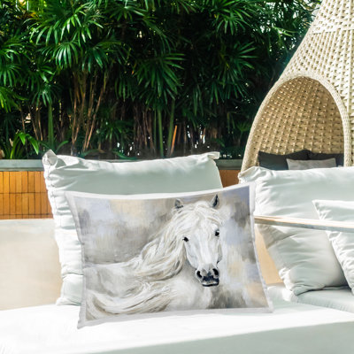 Coussin décoratif à motif de joli joli cheval blanc par Victoria Barnes