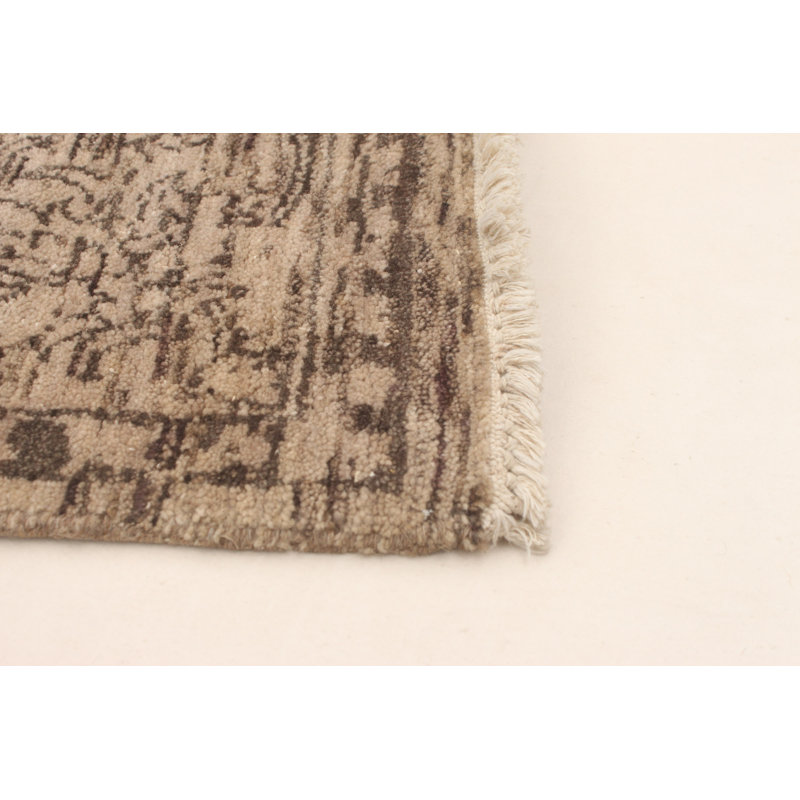 Tapis taupe à transition de couleur 5 pi 5 po x 7 pi 5 po