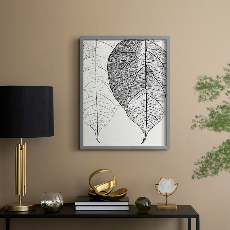Impression florale encadrée XVIIIe - prête à être suspendue - fabriquée aux États-Unis, H 29 po x l 23 po, Gris