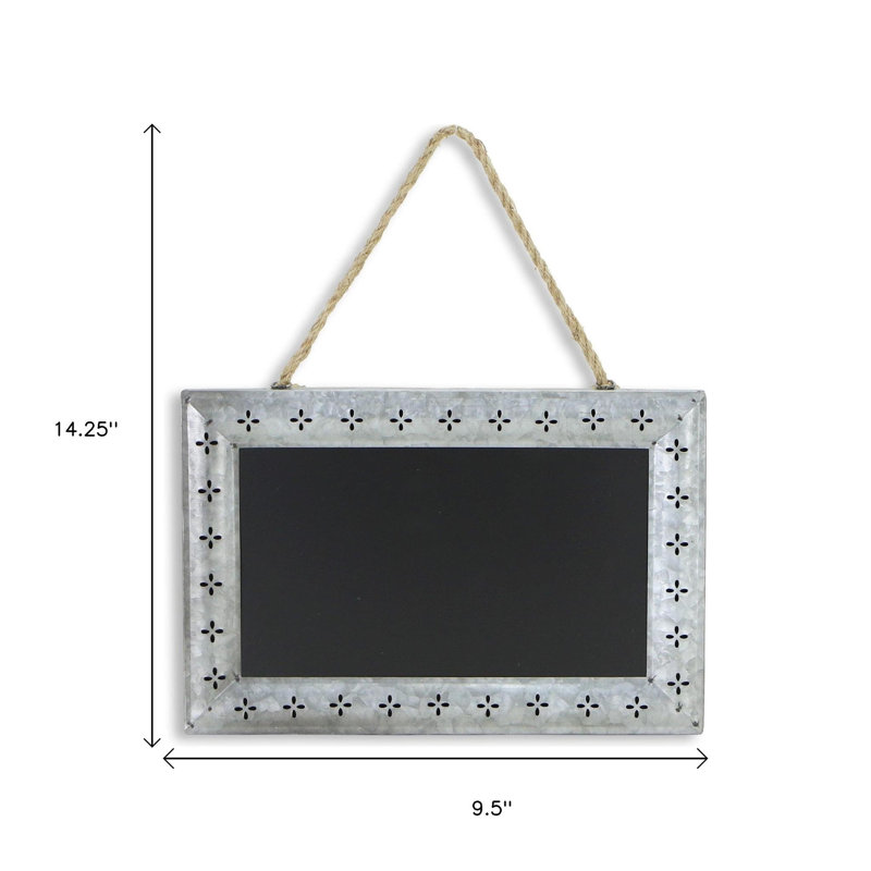 Tableau noir floral suspendu en métal 10 po x 14 po