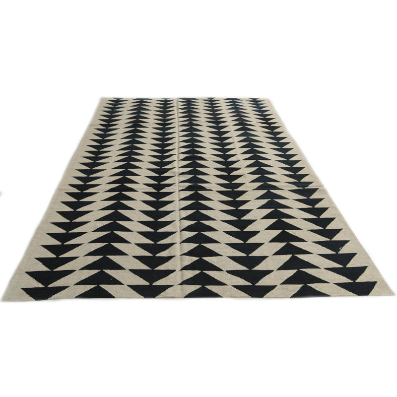 Tapis ivoire Pegues