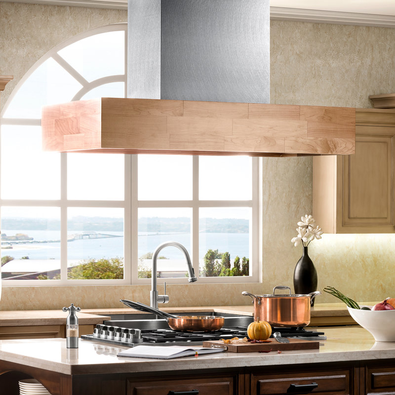 Monet Single Handle Kitchen Faucet with Side Spray and Accessories, Polished Gold