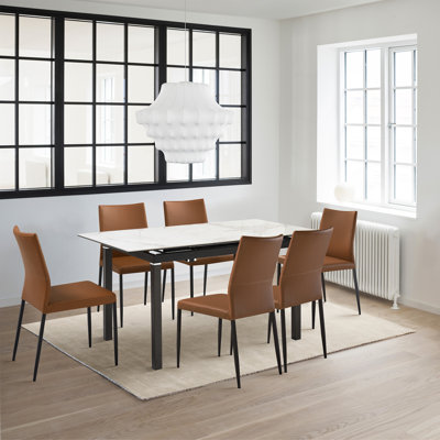 Ensemble de salle à manger extensible moderne à 4 pieds avec chaises en similicuir 7 pièces Celicia