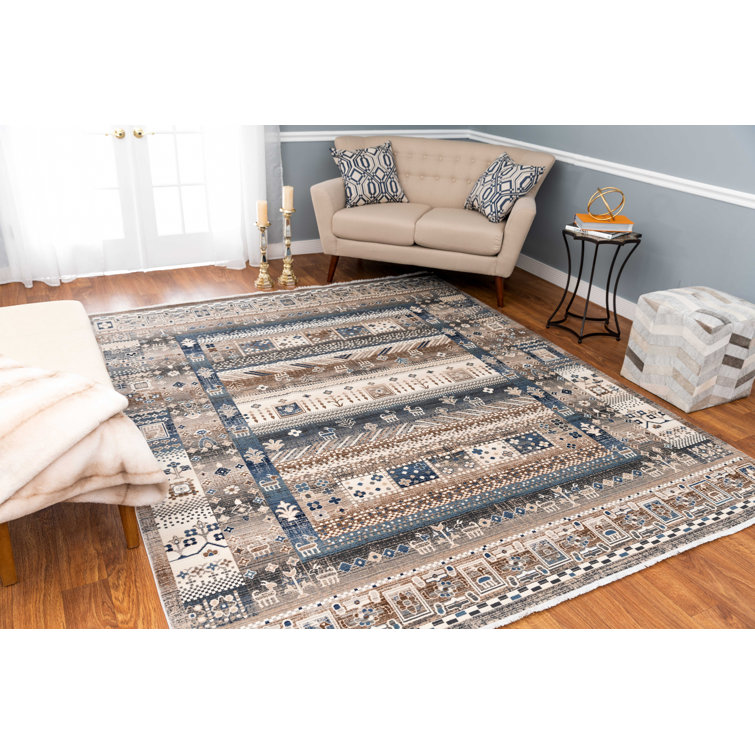 Lucha Oriental Indoor Rug