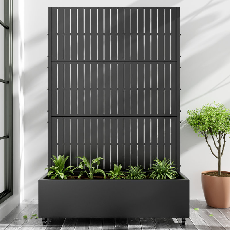 Boîte à fleurs en métal avec treillis et roues Opal, H 72 po x l 47 po x P 16 po