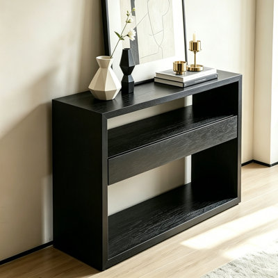 Console noire de style industriel minimaliste