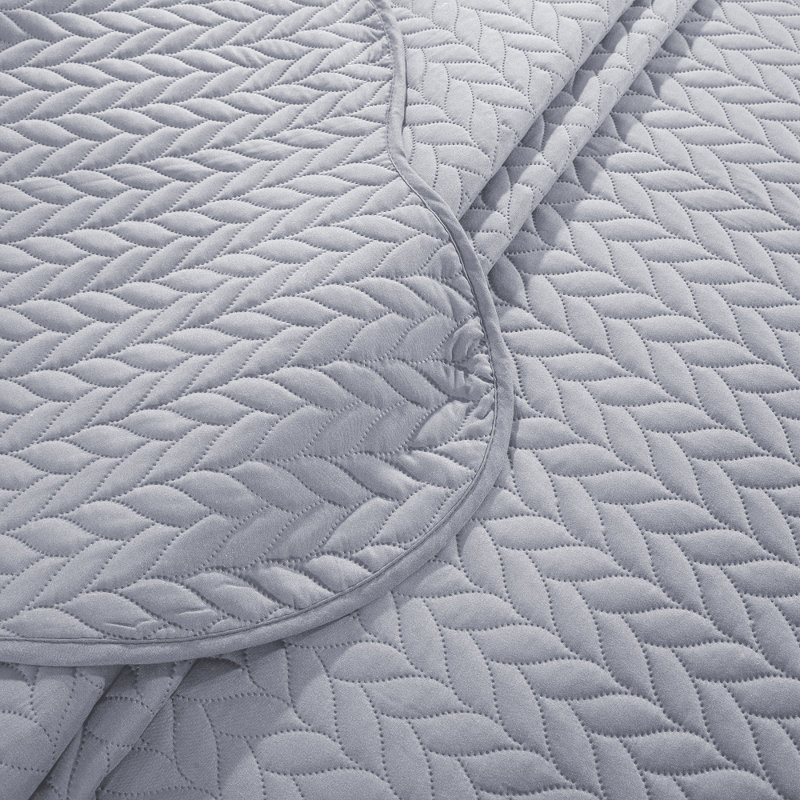 Microfiber Embossed Queen Quilt Sets| Hotel-Quality Bedspread, Silver, Queen Bedspread ( 90 x 96)+ 2 Standard Pillowcases
