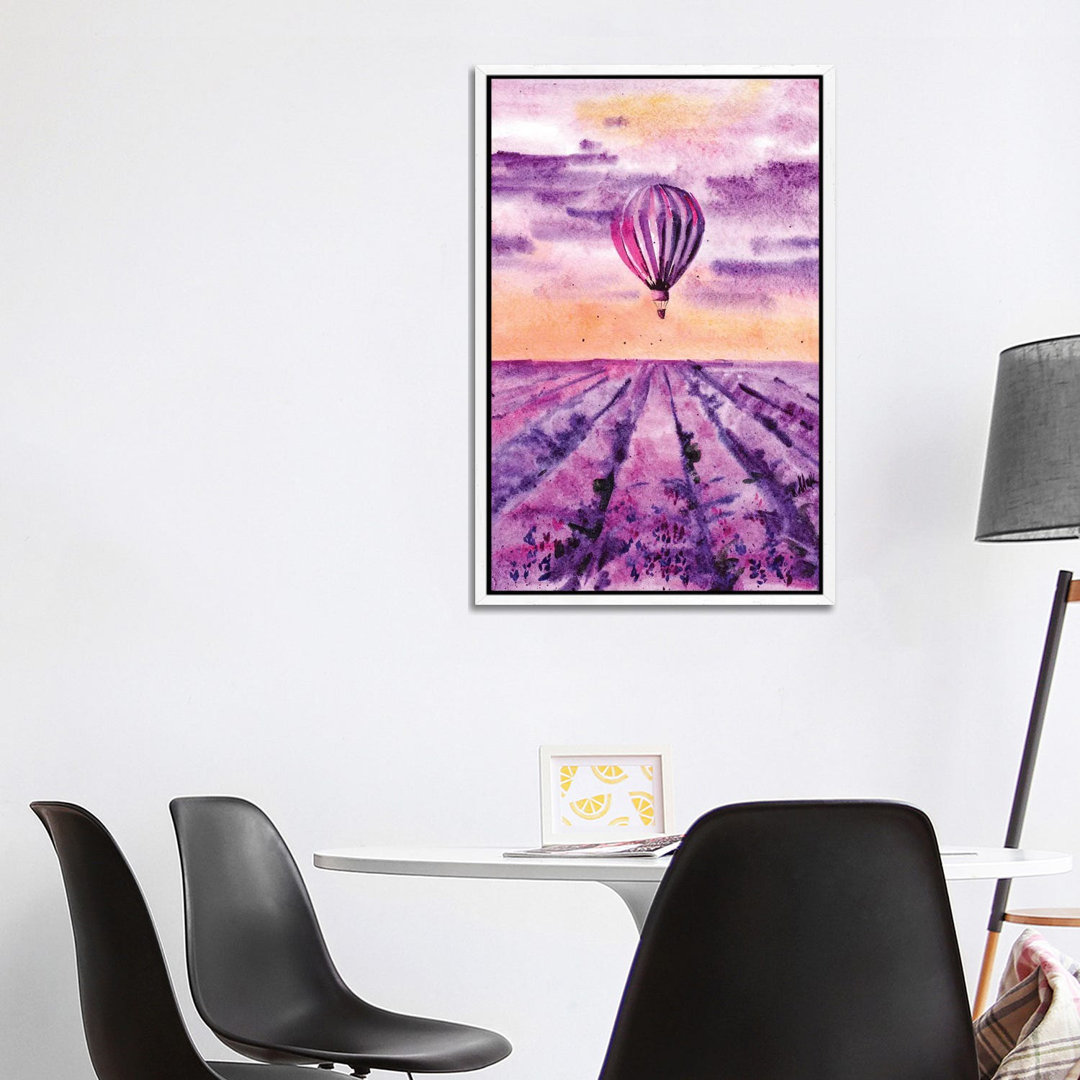 Heißluftballon über Lavendelfeld von Nataly Mak - Galerie-verpackte Leinwand Giclée auf Leinwand