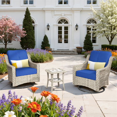 Ensemble de 3 chaises berçantes pivotantes en osier avec coussins et table d'appoint Sturgill