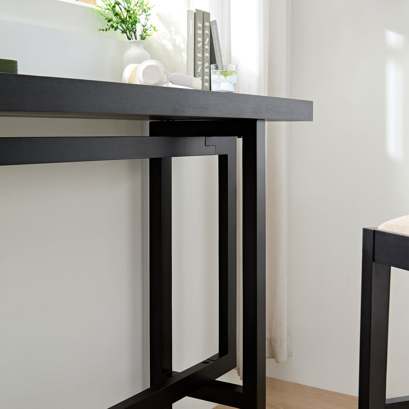 Chaselyn Dining Table