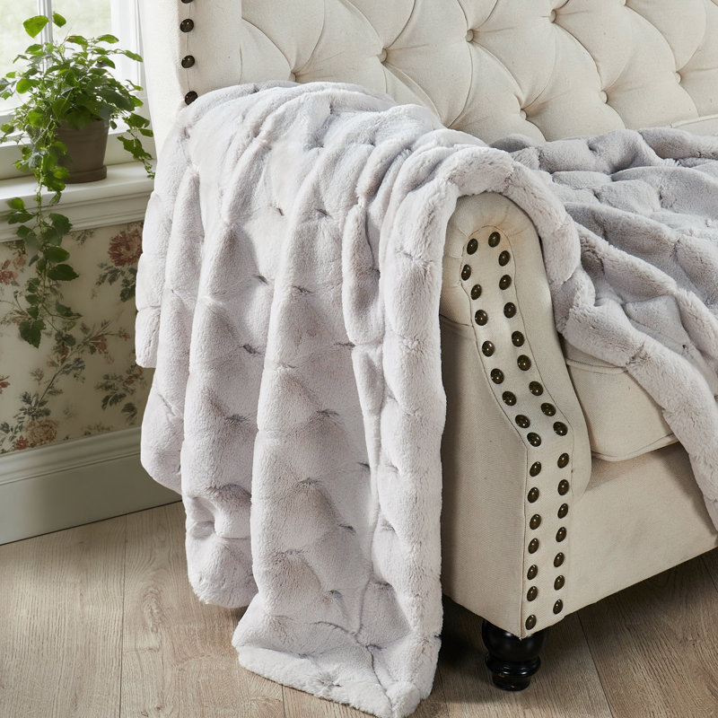 CloudNest Plush Faux Fur Throw Blanket, Nuage