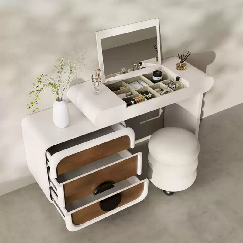 Kloss, White