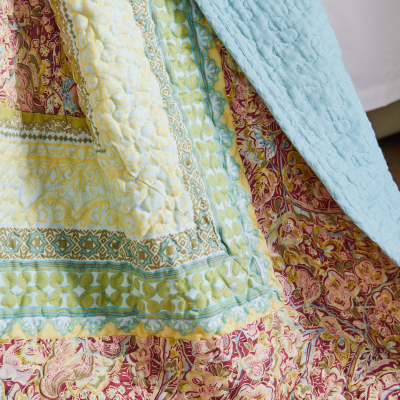 Palisades Floral Bedspread Set, Queen Bedspread + 2 Shams