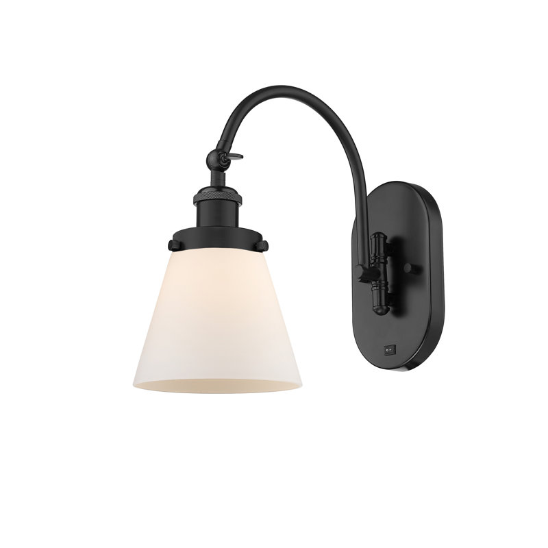 Applique murale 1 lumière 6 "avec bras pivotant 6" Shauna Cone, Blanc mat, DEL, Noir mat