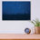 Art mural en verre épique «Blue Night Winter Forest 1» par Life BeautifuLEE, 16 po x 12 po