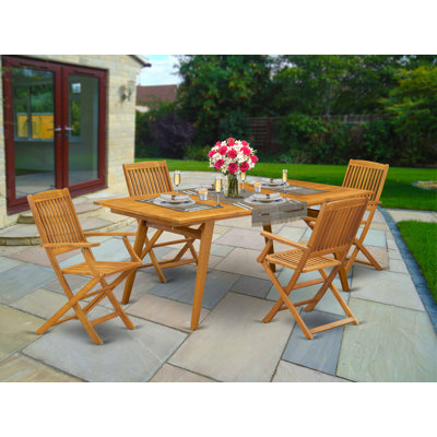 Ensemble repas 5 pièces pour patio comprenant une table rectangulaire d'extérieur en bois d'acacia et 4 chaises pliantes à accoudoirs, 40 x 72 pouces, huile naturelle