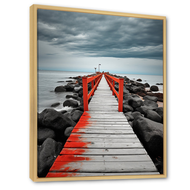 Beach Pier Perspect Black V sur toile, L 16 po x H 32 po, Cadre naturel flottant
