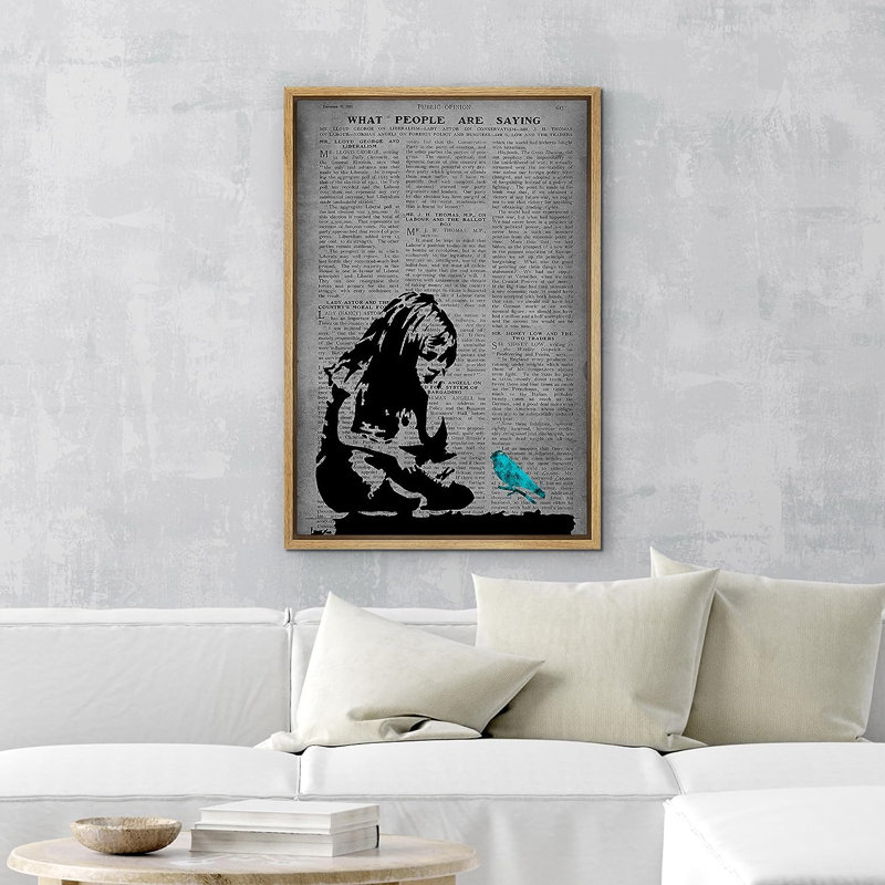 Journal Banksy Girl sur toile, H 36 po x l 24 po x P 1,5 po, Cadre naturel flottant