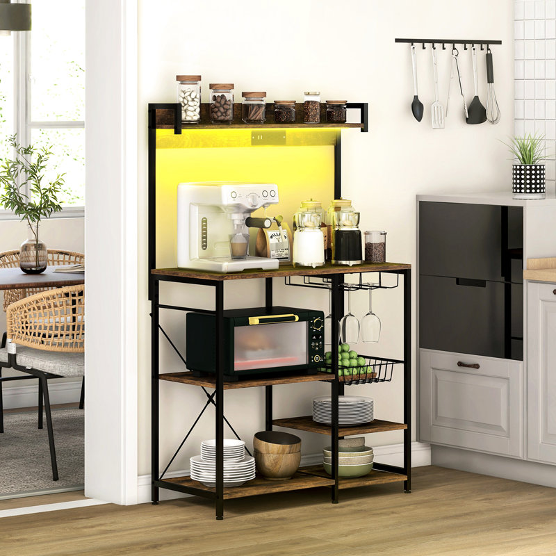 Étagère de boulanger de cuisine - teinte brun rustique. Prise de courant et lumières DEL. Rangement avec panier en métal, tablettes multiples, support pour four à micro-ondes Stand. Abondants supports en verre. Solide
