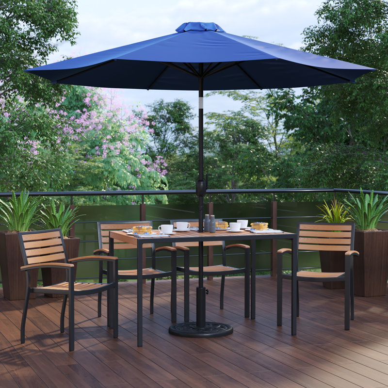 Table de patio en faux teck 30 po x 48 po, 4 chaises et parasol 9 pi avec base Abdikadir, Parasol bleu marine