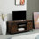 Meuble télé Gracie Oaks pour téléviseur de 60 po ou moins, console de télévision avec rangement et 2 portes de grange coulissantes, unité de divertissement autoportante pour le salon, brun