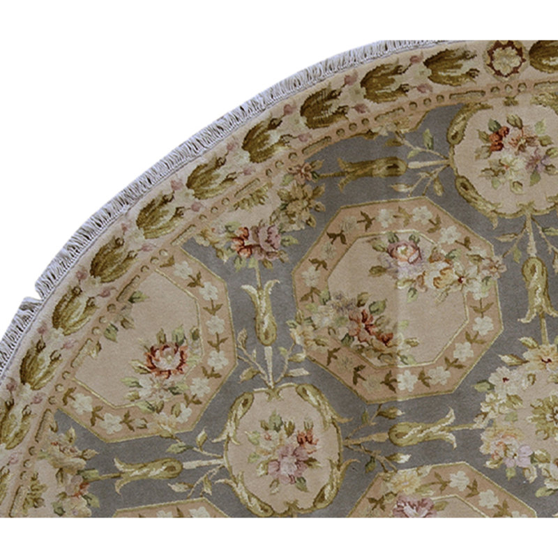 Hand Knotted Area Rug in Sterling And Cream