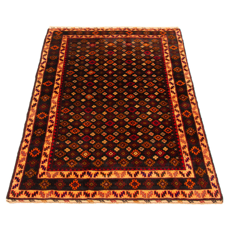 Tapis noir Teimani 4 pi 5 po x 7 pi 5 po