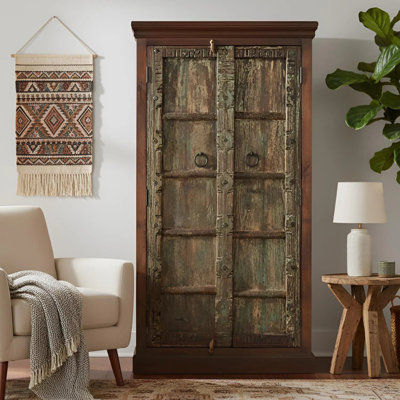 Armoire de chambre 67 po